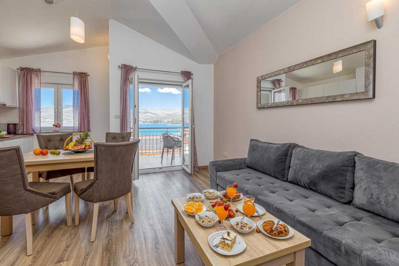 Villa Mihaela Trogir Bagian luar foto