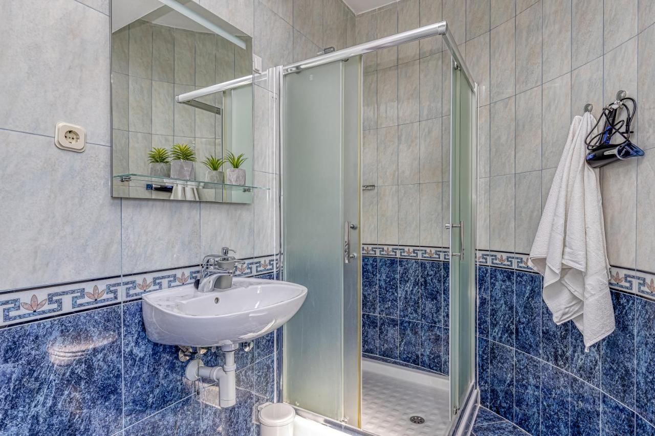 Villa Mihaela Trogir Bagian luar foto