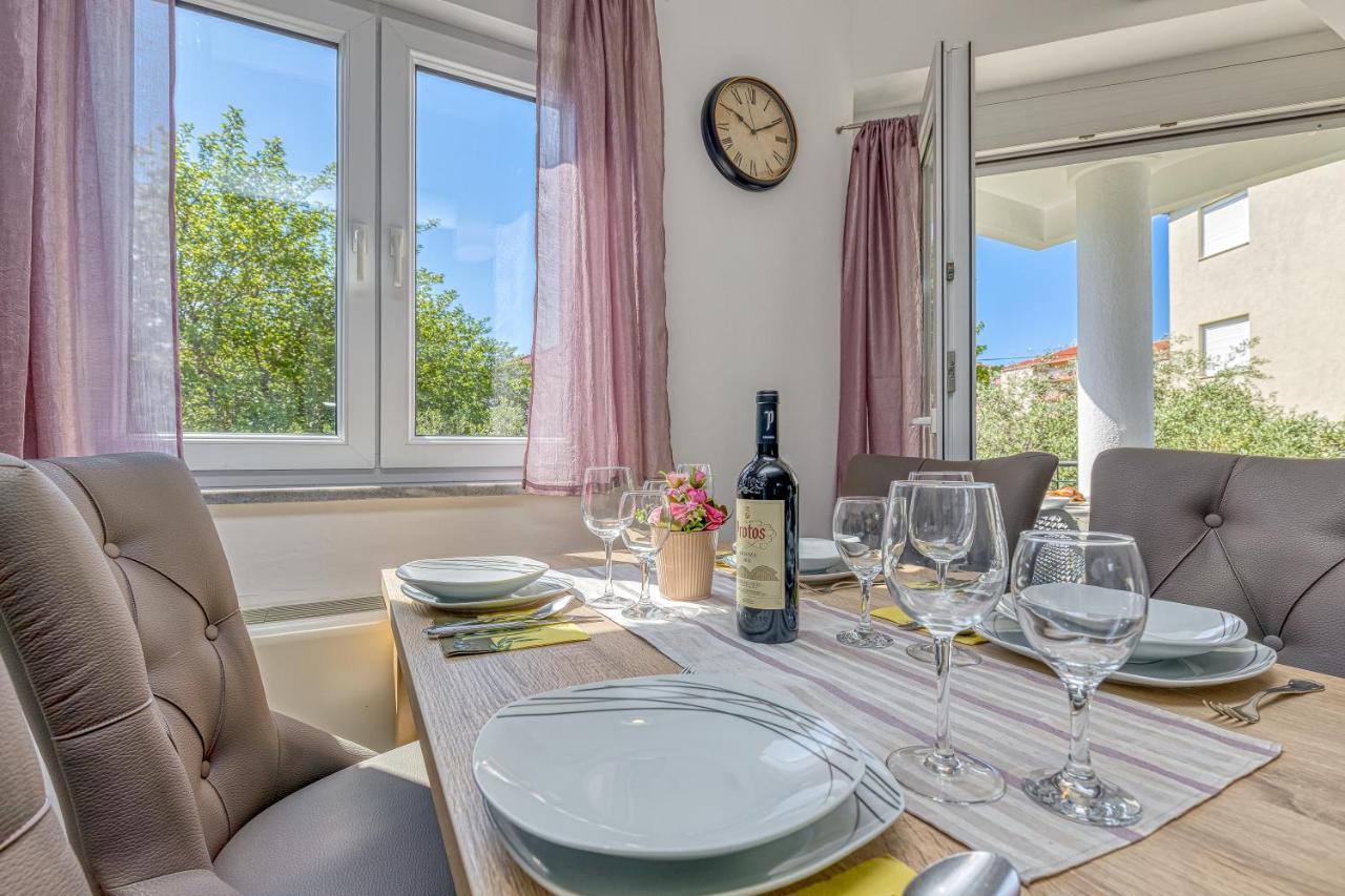 Villa Mihaela Trogir Bagian luar foto
