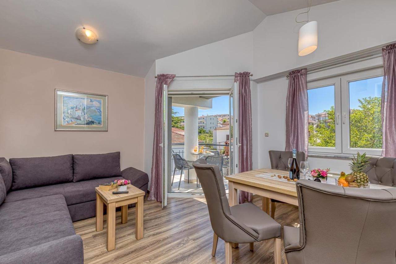 Villa Mihaela Trogir Bagian luar foto