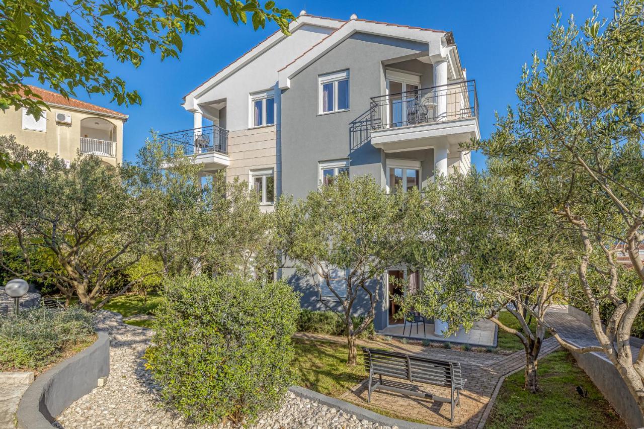 Villa Mihaela Trogir Bagian luar foto