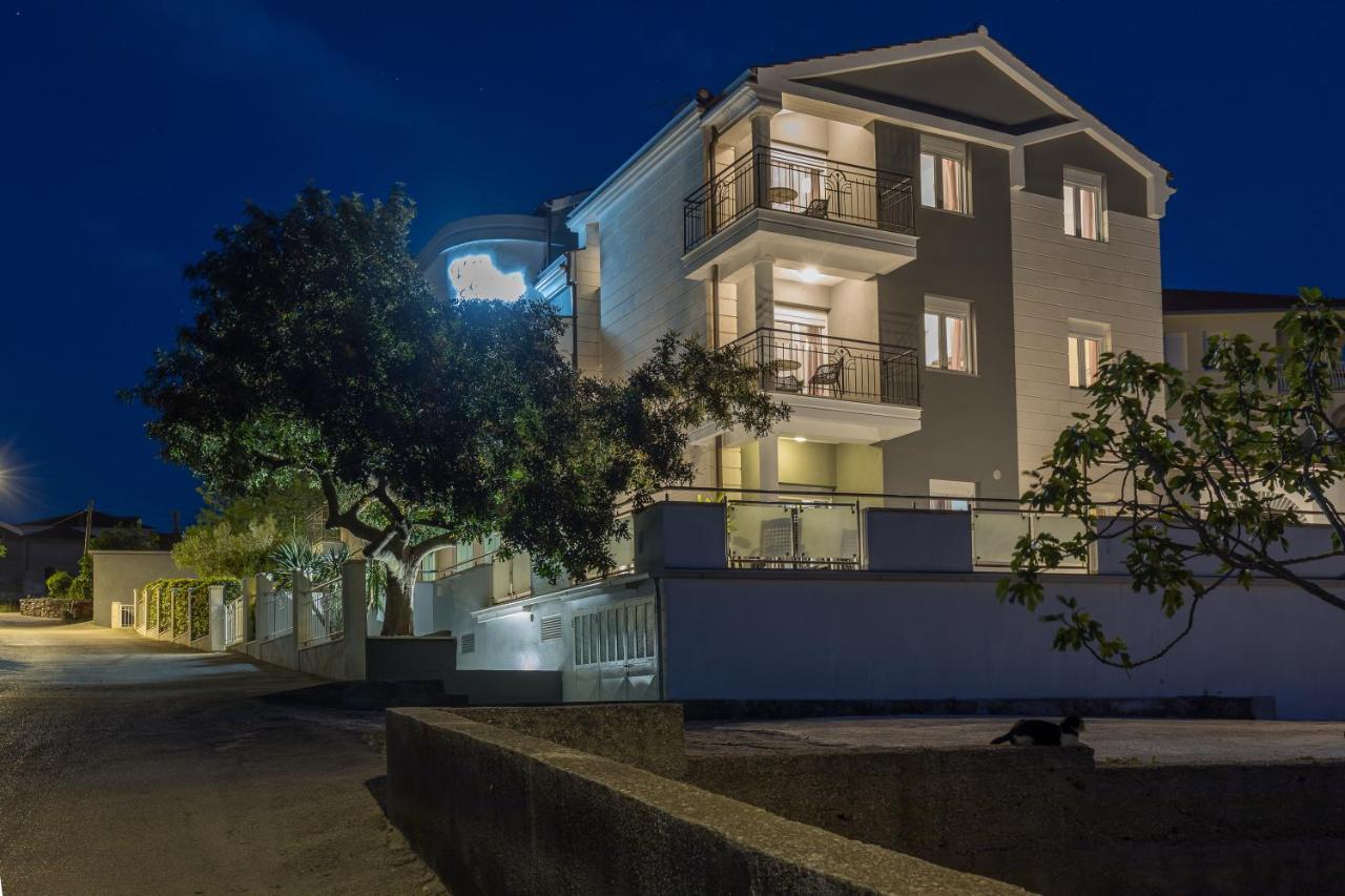 Villa Mihaela Trogir Bagian luar foto